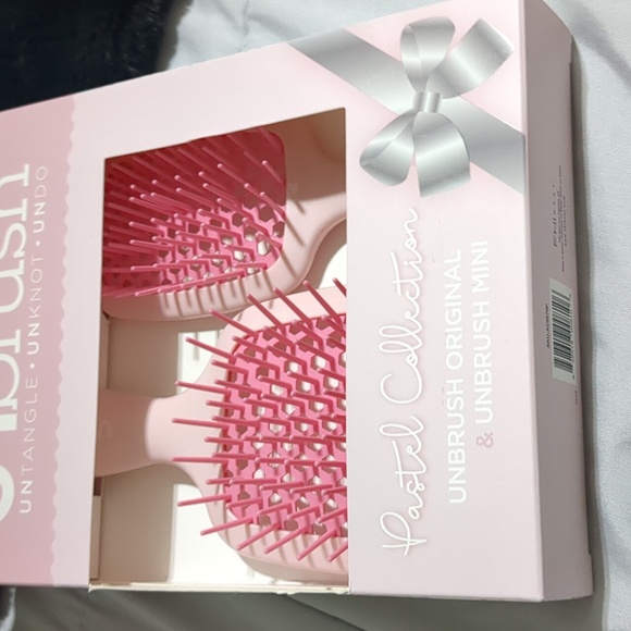 Unbrush Set of two untangling brushes - Picture 2 of 3